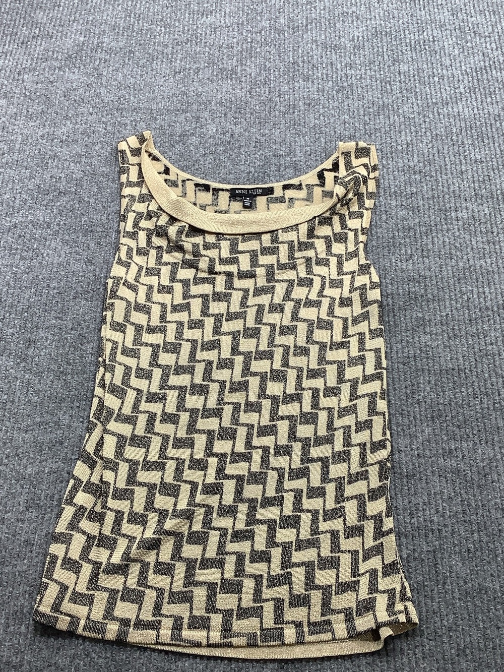 Anne Klein Beige and Black Zigzag Knit Tank Top